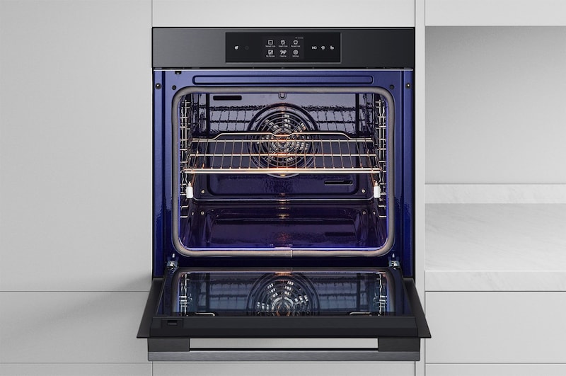 Foto frontale del forno aperto LG WSED7665B